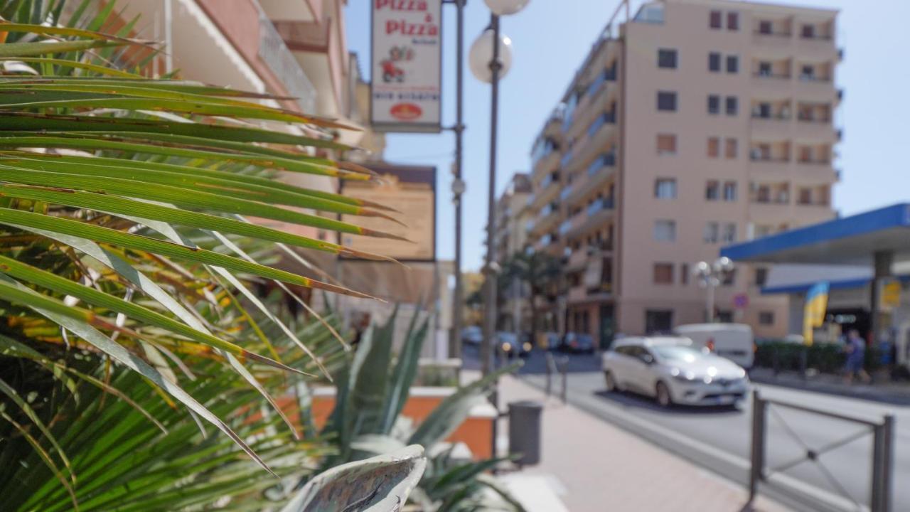 Babyaccommodation Family Panoramic II Pietra Ligure Exterior foto